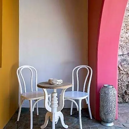 ホテル Saint Artemios And Oriental